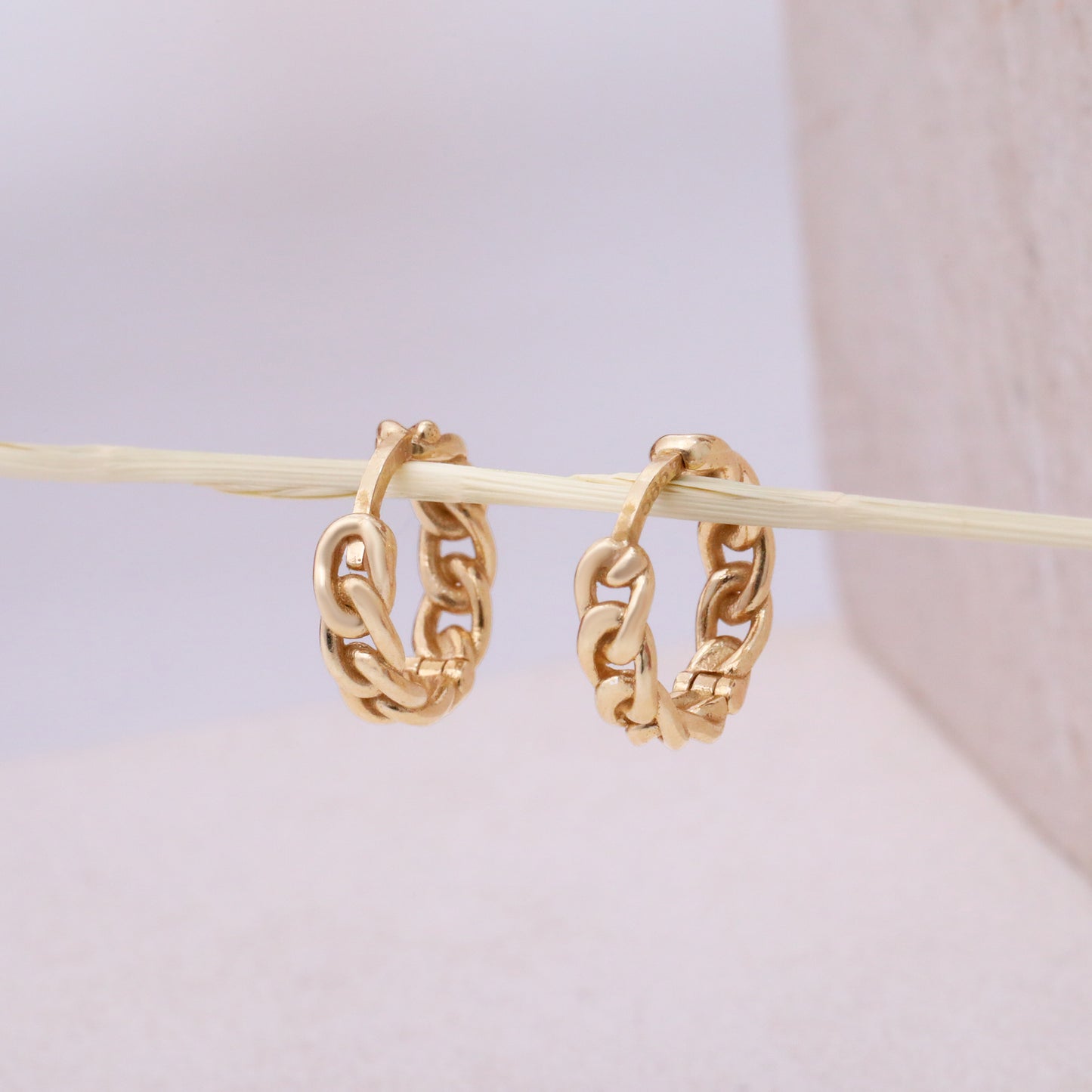 14K Gold Chain Design Hoop Earrings